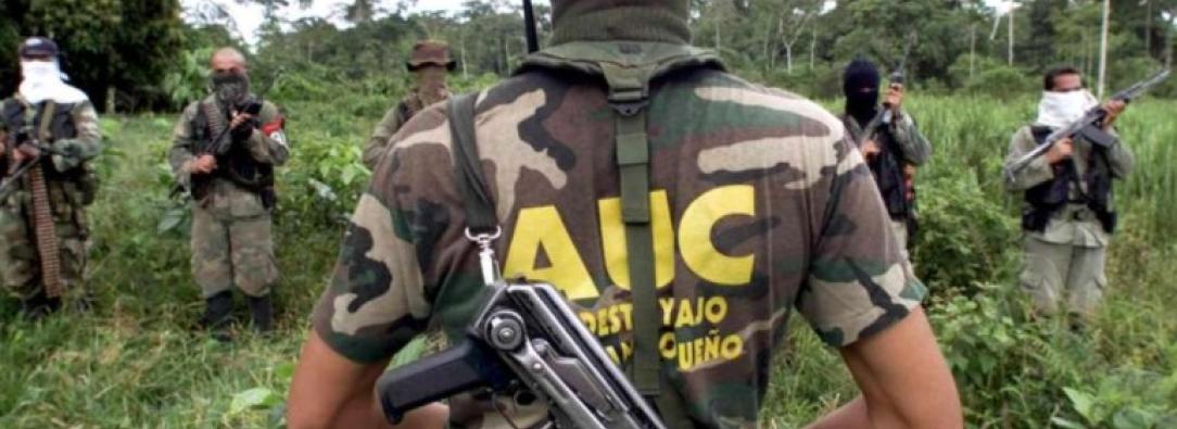 Paramilitarismo corte